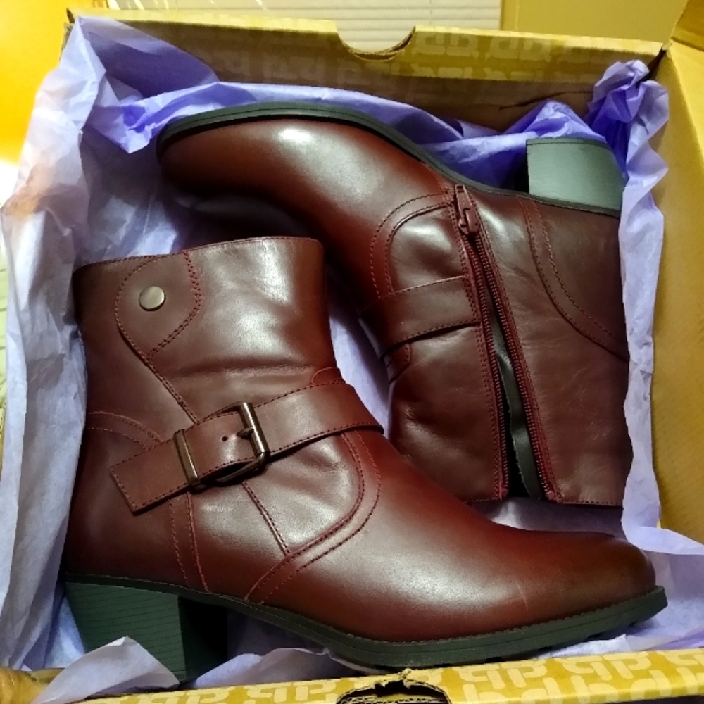 Ladies Maroon Propet Boots